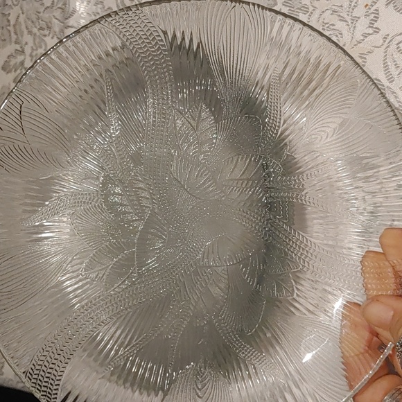 6 Floral Designed Glass Plates - Picture 1 of 3